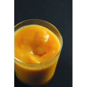 画像: 【ボワロン】冷凍オレンジアメールピューレ(無糖) 1kg （特別お取寄せ）